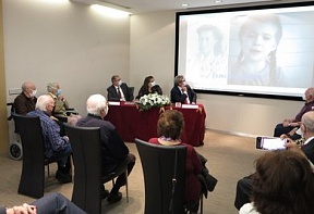 Церемония вручения памятных медалей «детям войны» по случаю 75-летия Победы в Великой Отечественной войне Церемония вручения памятных медалей «детям войны» по случаю 75-летия Победы в Великой Отечественной войне