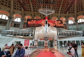 El Embajador inaugura la exposición en el Museu Nacional d’art de Catalunya El Embajador inaugura la exposición en el Museu Nacional d’art de Catalunya