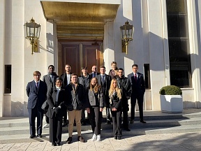 Estudiantes de Relaciones Internacionales de la Universidad Alfonso X El Sabio visitaron la Embajada de Rusia Estudiantes de Relaciones Internacionales de la Universidad Alfonso X El Sabio visitaron la Embajada de Rusia