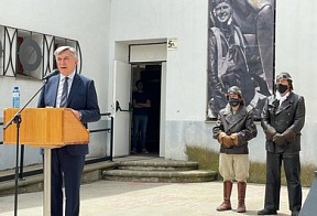 О возложении венка к памятнику воинам-интернационалистам в г.Гандеса О возложении венка к памятнику воинам-интернационалистам в г.Гандеса