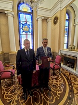 El Cónsul Honorario de Rusia en Galicia, Pedro Mouriño, condecorado con la medalla del Ministerio de Asuntos Exteriores de Rusia El Cónsul Honorario de Rusia en Galicia, Pedro Mouriño, condecorado con la medalla del Ministerio de Asuntos Exteriores de Rusia